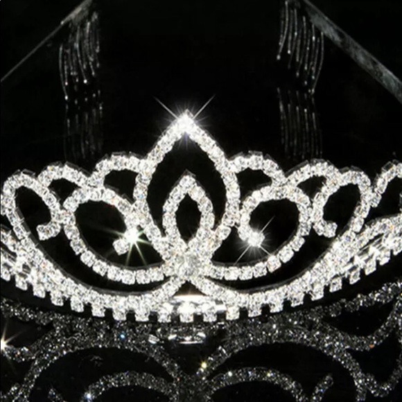 On Point Rhinestone Bridal Tiara - Picture 2 of 4